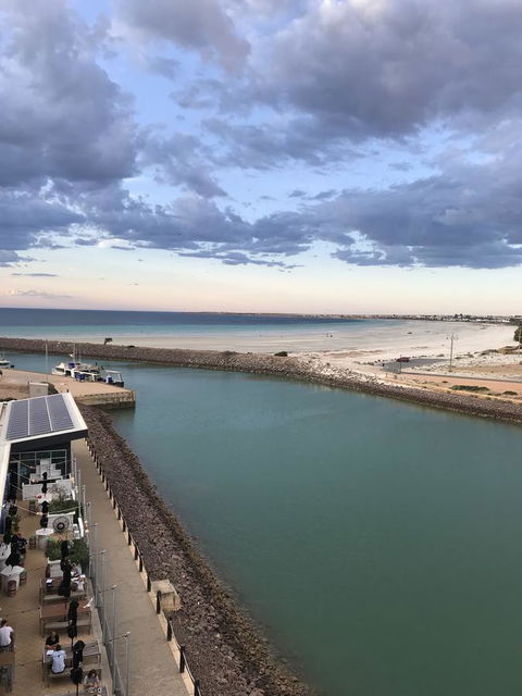 Ocean View Luxury Apartment & Suite - Accommodation Resorts 3