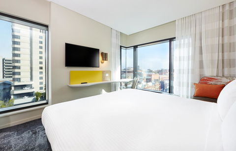 Holiday Inn Express Adelaide City Centre, An IHG Hotel - Accommodation Resorts 6