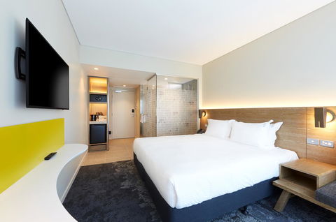 Holiday Inn Express Adelaide City Centre, An IHG Hotel - Accommodation Resorts 7