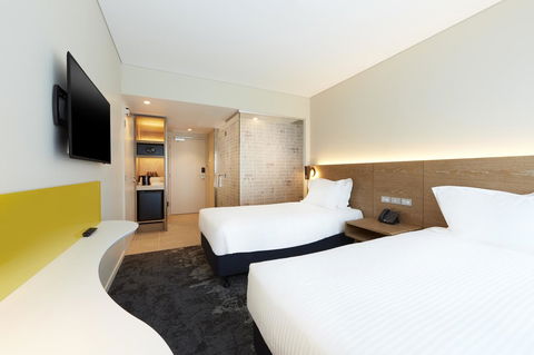 Holiday Inn Express Adelaide City Centre, An IHG Hotel - Accommodation Resorts 5