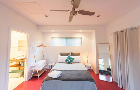 S T U D I O 22 Peaceful Retreat With Garden Views - Accommodation Resorts 3
