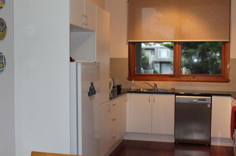 \'Point Break\' Your Waterfront Break At The Point - Accommodation Resorts 8