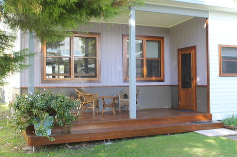 \'Point Break\' Your Waterfront Break At The Point - Accommodation Resorts 2