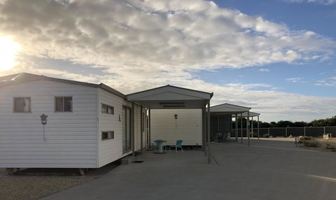 Rocks Retreat Cabin - Dolphin - Accommodation Resorts 7