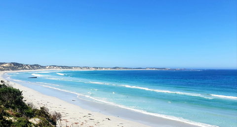 Rocks Retreat Cabin - Dolphin - Accommodation Resorts 10