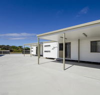 Rocks Retreat Cabin - Dolphin - Accommodation Resorts