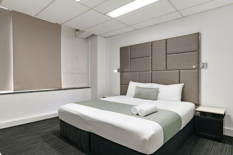 Cosmo On Bank - Accommodation Resorts 7