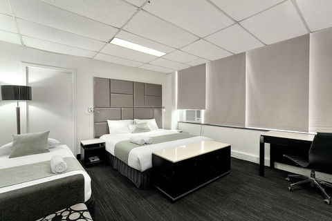 Cosmo On Bank - Accommodation Resorts 6