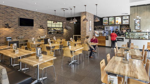 Oaks Adelaide Embassy Suites - Accommodation Resorts 3