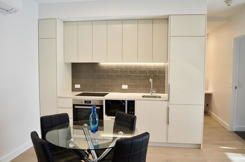 Whitmore SQ - Accommodation Resorts 4