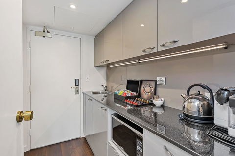 Stamford Plaza Adelaide - Accommodation Resorts 41