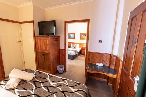 Astor Inn - Accommodation Resorts 13