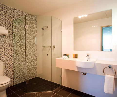 Adelaide Rockford - Accommodation Resorts 18