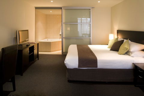 Adelaide Rockford - Accommodation Resorts 4