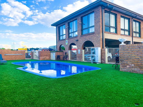 Cumberland Motor Inn - Accommodation Resorts 3