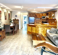 Superb Townhouse in North Adelaide - Accommodation Resorts