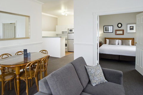 Majestic Old Lion Apartments - Accommodation Resorts 7
