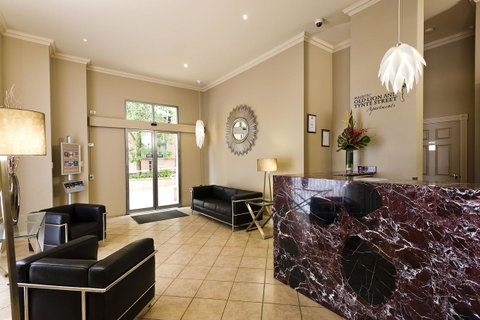 Majestic Old Lion Apartments - Accommodation Resorts 14