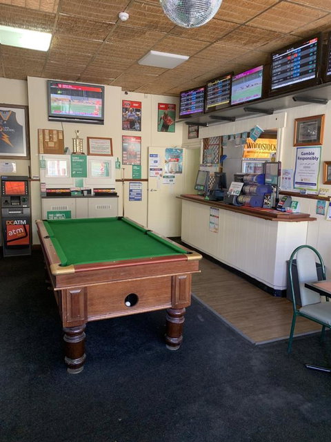 Commercial Hotel Morgan - Accommodation Resorts 4