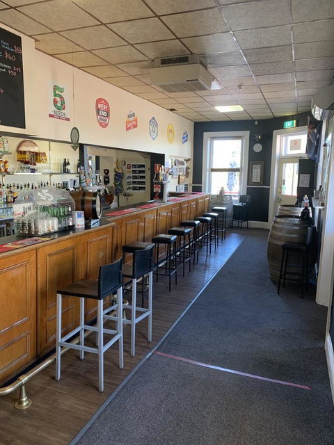 Commercial Hotel Morgan - Accommodation Resorts 3