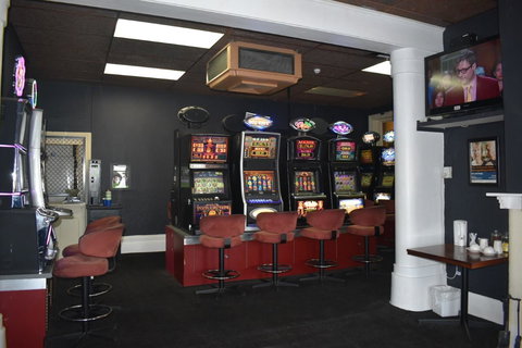 Commercial Hotel Morgan - Accommodation Resorts 9