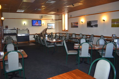 Commercial Hotel Morgan - Accommodation Resorts 7