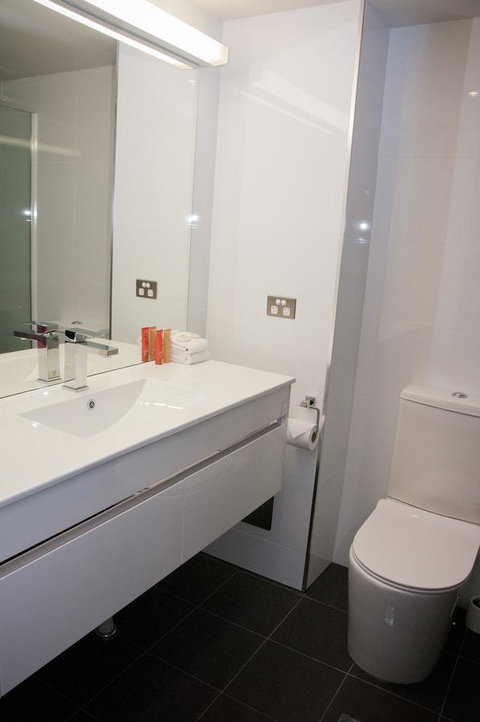 The O'Connell Inn - Accommodation Resorts 3