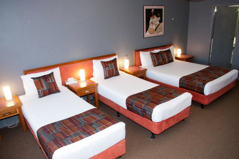 The O'Connell Inn - Accommodation Resorts 12