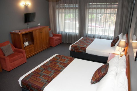 The O'Connell Inn - Accommodation Resorts 8