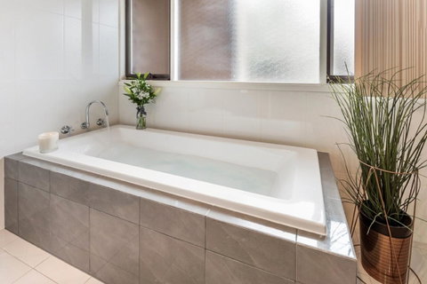 Adelaide Style Accommodation-Close To City-North Adelaide-3 Bdrm- FREE Parking - Accommodation Resorts 2