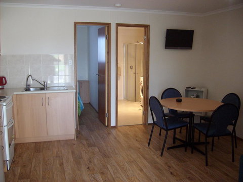 Jacko's Holiday Cabins - Accommodation Resorts 3