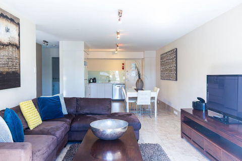 Bayview Beachfront Apartments, In Town Right On The Beach - Accommodation Resorts 43