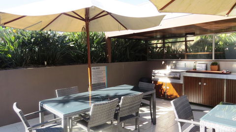 Bayview Beachfront Apartments, In Town Right On The Beach - Accommodation Resorts 23
