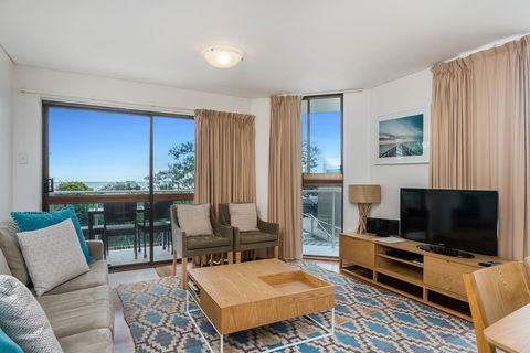 Bayview Beachfront Apartments, In Town Right On The Beach - Accommodation Resorts 35
