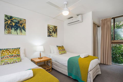 Bayview Beachfront Apartments, In Town Right On The Beach - Accommodation Resorts 34