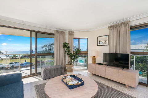 Bayview Beachfront Apartments, In Town Right On The Beach - Accommodation Resorts 36