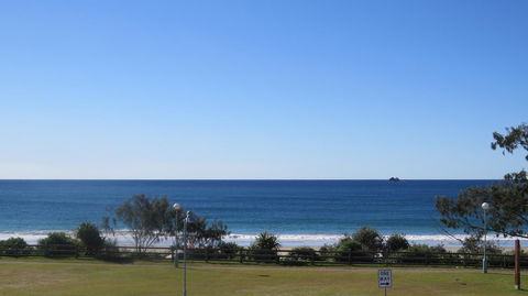Bayview Beachfront Apartments, In Town Right On The Beach - Accommodation Resorts 28