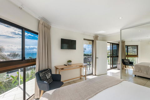 Bayview Beachfront Apartments, In Town Right On The Beach - Accommodation Resorts 33