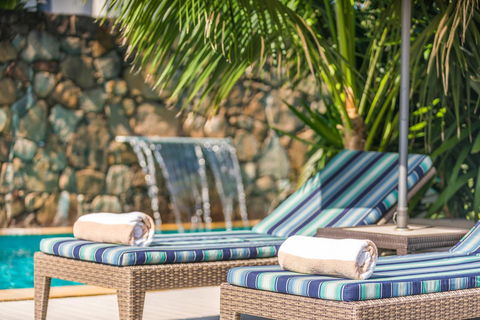 Bayview Beachfront Apartments, In Town Right On The Beach - Accommodation Resorts 4