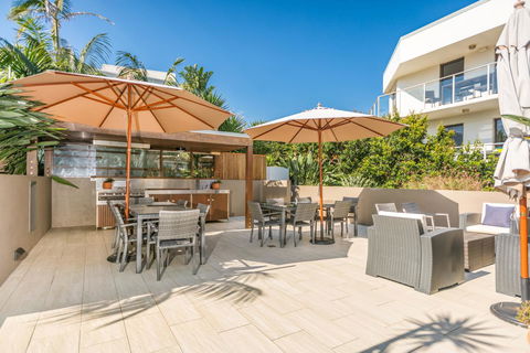 Bayview Beachfront Apartments, In Town Right On The Beach - Accommodation Resorts 9