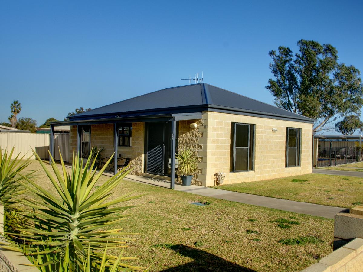 Monia Gap NSW Accommodation Resorts
