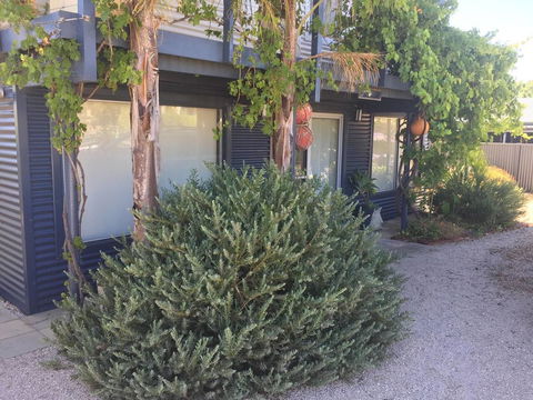 SHAKIN' SHACK - Accommodation Resorts 18