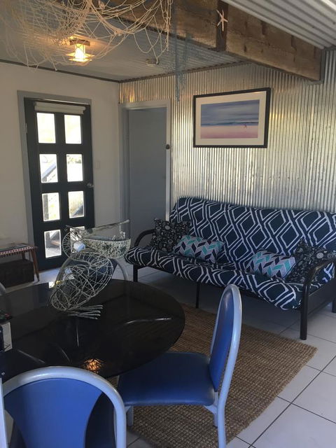 SHAKIN' SHACK - Accommodation Resorts 13