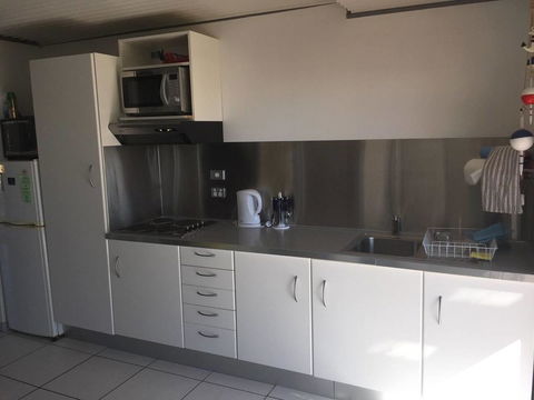 SHAKIN' SHACK - Accommodation Resorts 7