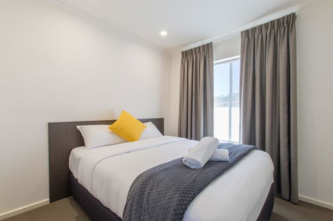 Mick O\'Sheas - Accommodation Resorts 17