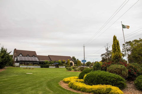 Mick O\'Sheas - Accommodation Resorts 35