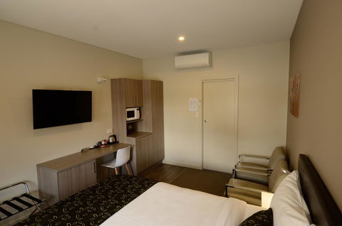 105 On The Park - Accommodation Resorts 14