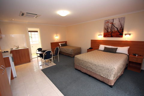 Clare Central - Accommodation Resorts 18