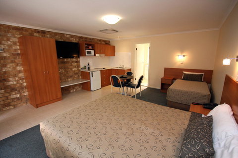 Clare Central - Accommodation Resorts 19