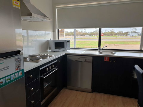 BIG4 The Bend Holiday Park - Accommodation Resorts 3